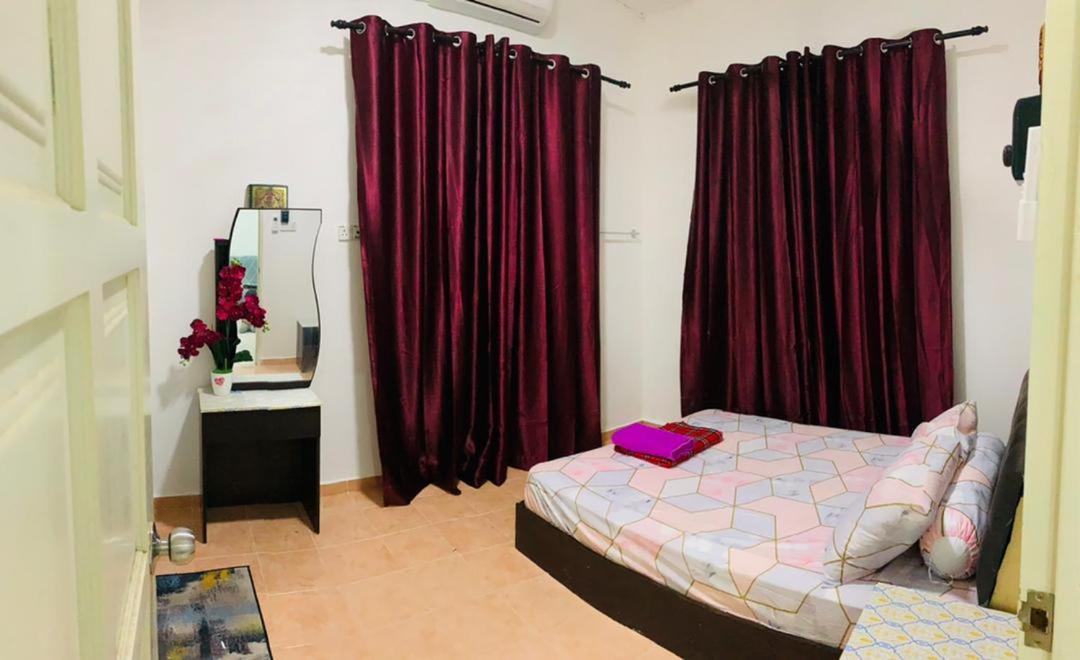 Nurul Amin Guest House Pantai Cahaya Bulan Kota Bharu Extérieur photo